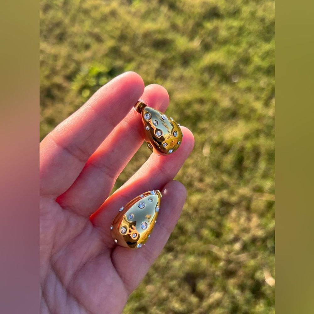 Golden Teardrop Stud Earrings with Crystals. Bloggers favourite - Picture 5 of 9